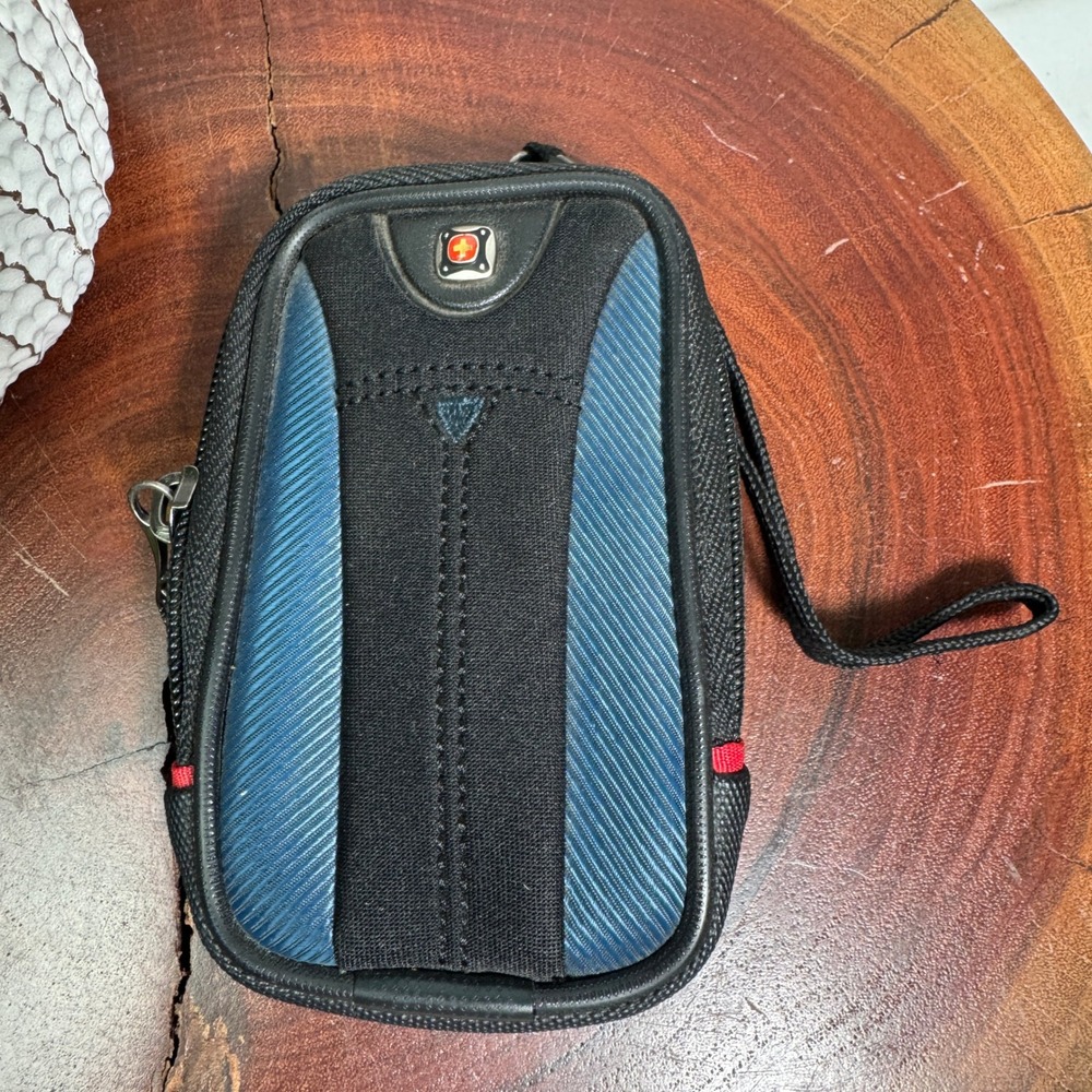 SwissGear Wenger The Sherpa Small Camera Case Black Blue Pouch GA-7836-06